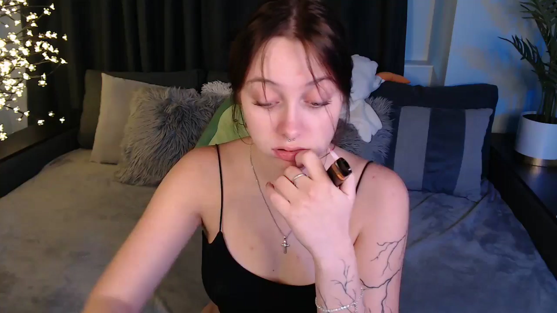 Gallery image thumbnail from SerenaSantos's myfreecams stream on, 09/07/2025, 12:52 image 1 of 20