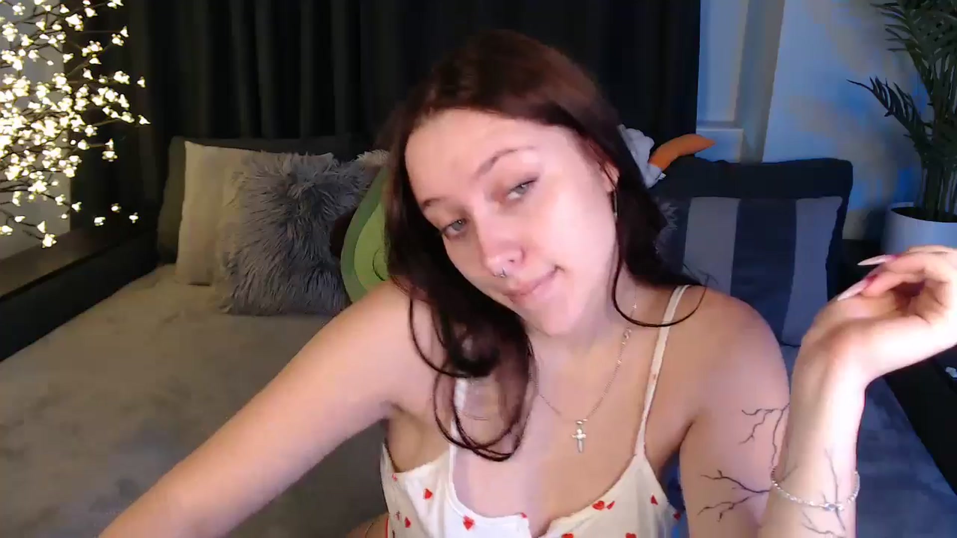 Gallery image thumbnail from SerenaSantos's myfreecams stream on, 09/08/2025, 09:10 image 6 of 20