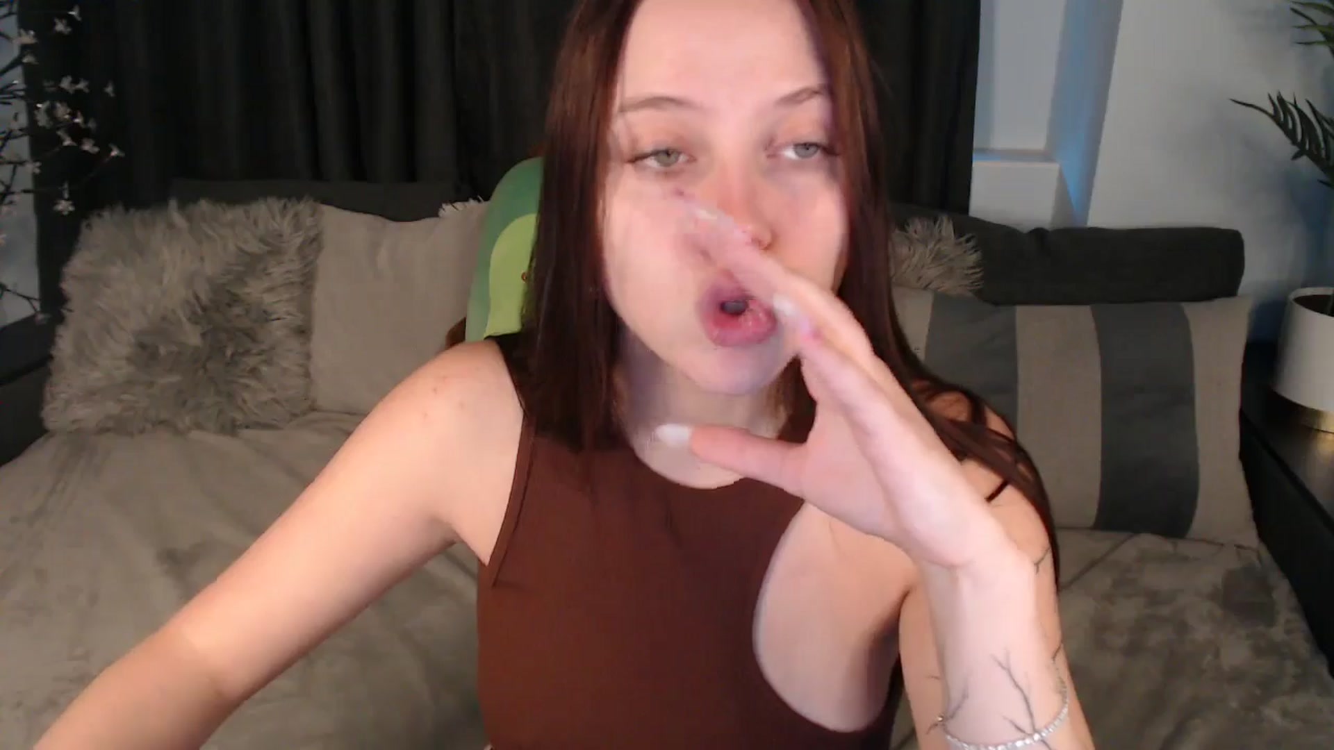 Gallery image thumbnail from SerenaSantos's myfreecams stream on, 09/23/2025, 12:33 image 3 of 20