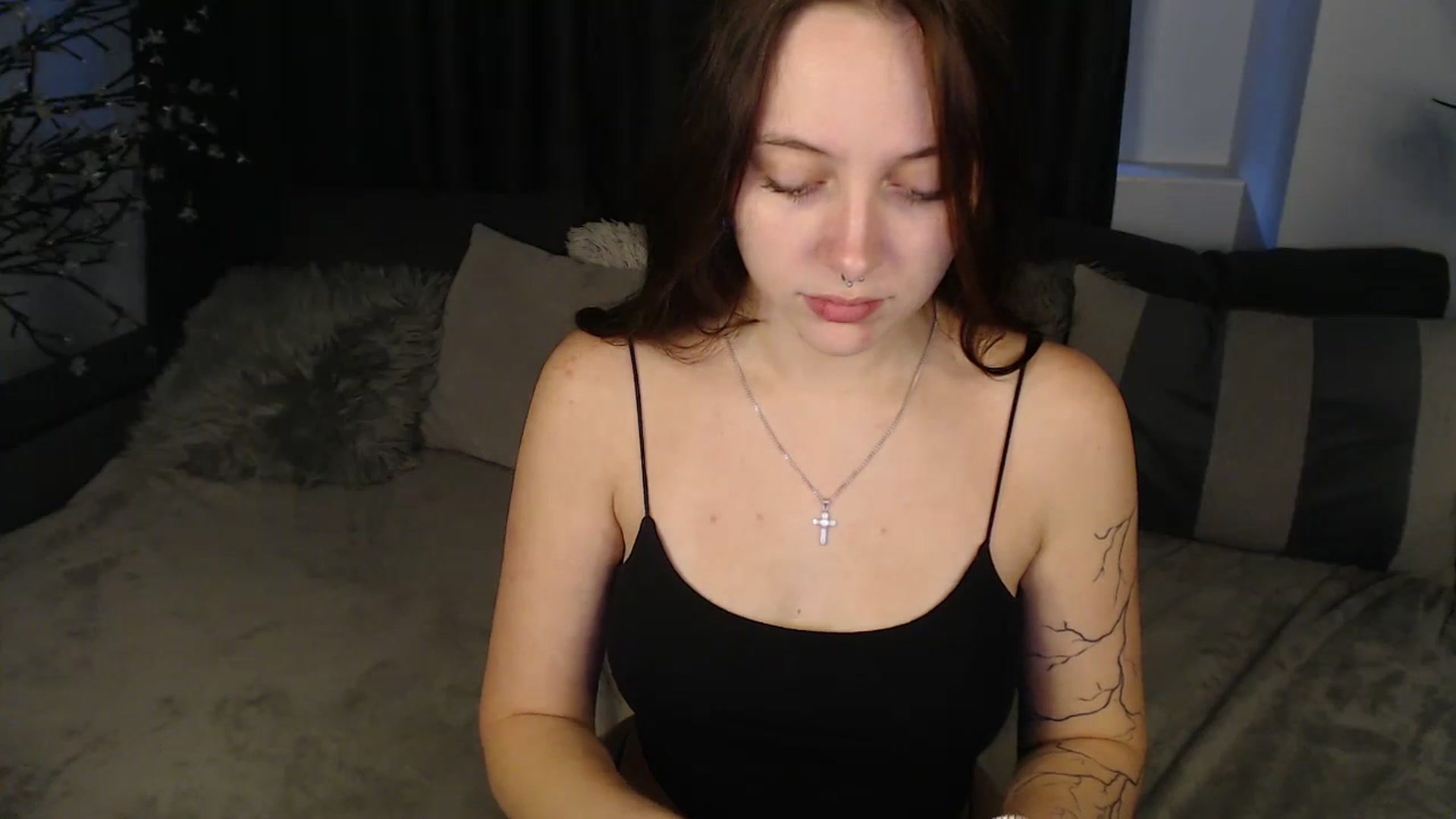 Gallery image thumbnail from SerenaSantos's myfreecams stream on, 09/27/2025, 13:49 image 16 of 20