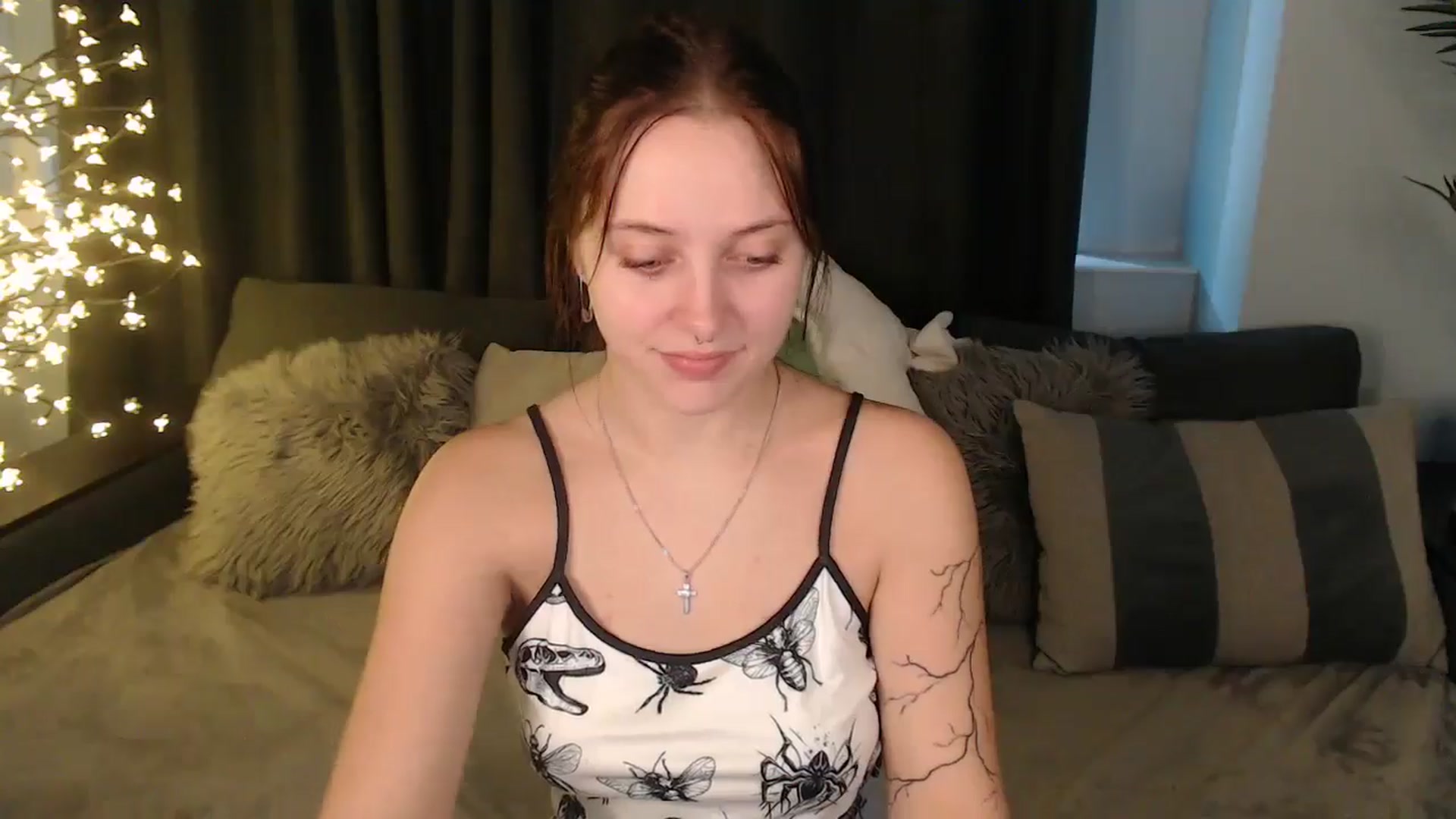 Gallery image thumbnail from SerenaSantos's myfreecams stream on, 10/04/2025, 13:30 image 12 of 20