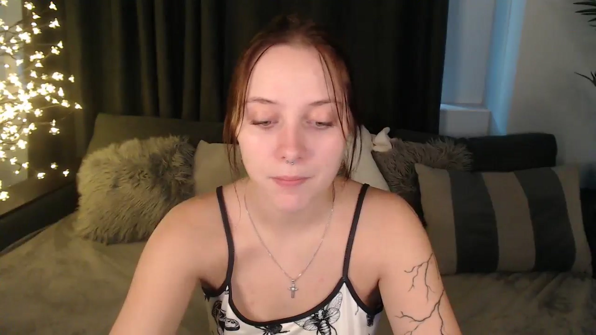 Gallery image thumbnail from SerenaSantos's myfreecams stream on, 10/04/2025, 13:30 image 17 of 20