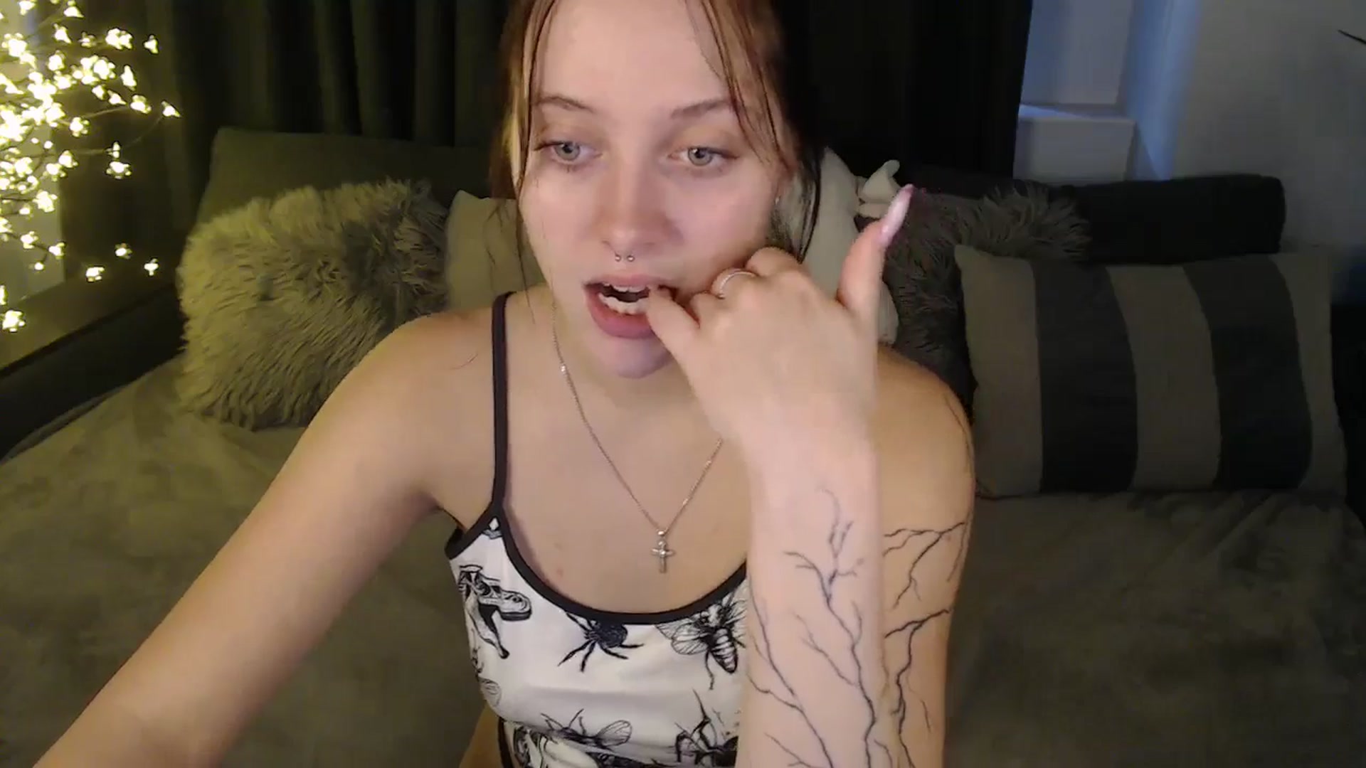 Gallery image thumbnail from SerenaSantos's myfreecams stream on, 10/04/2025, 13:30 image 20 of 20