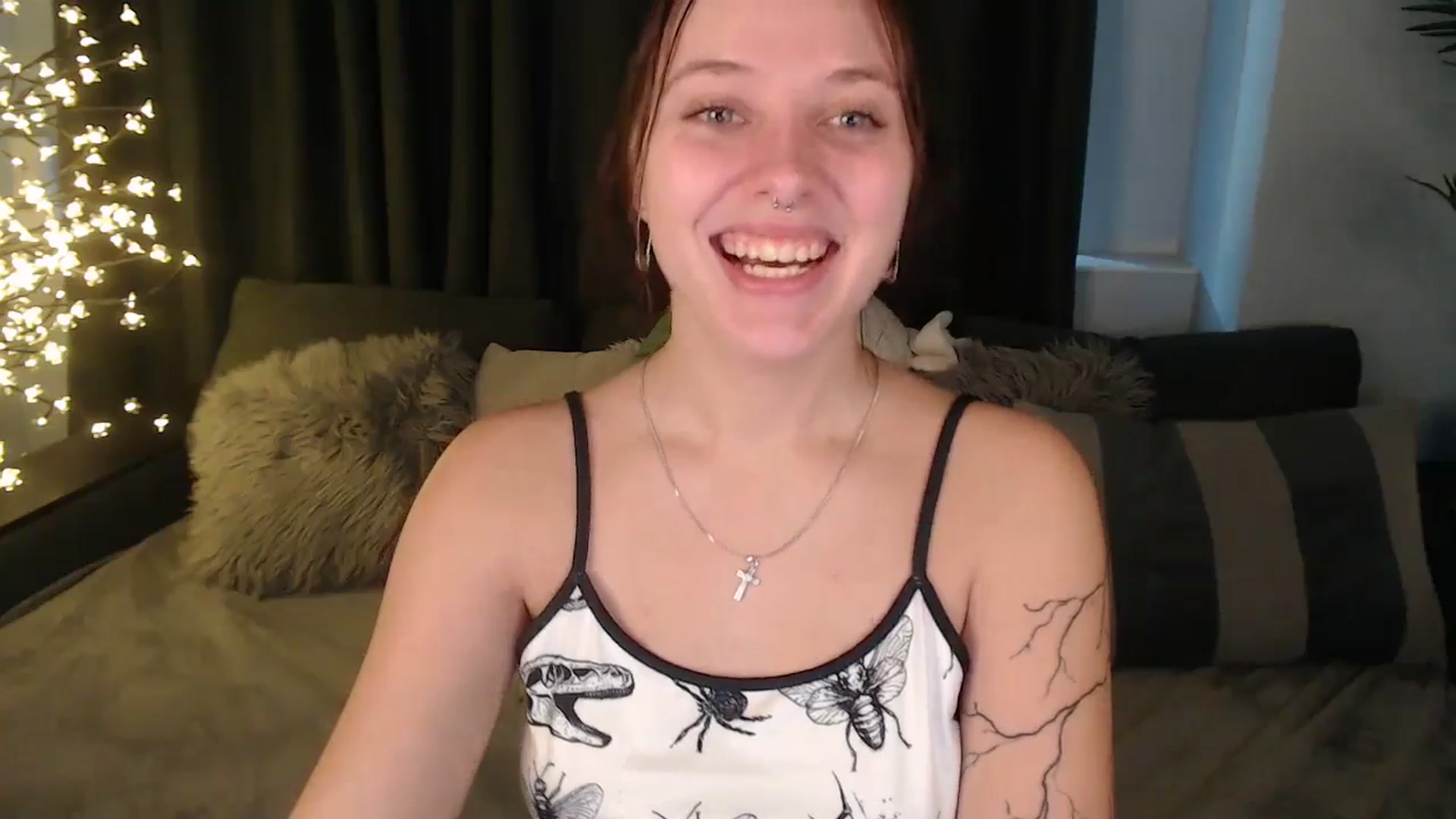Gallery image thumbnail from SerenaSantos's myfreecams stream on, 10/04/2025, 13:30 image 4 of 20