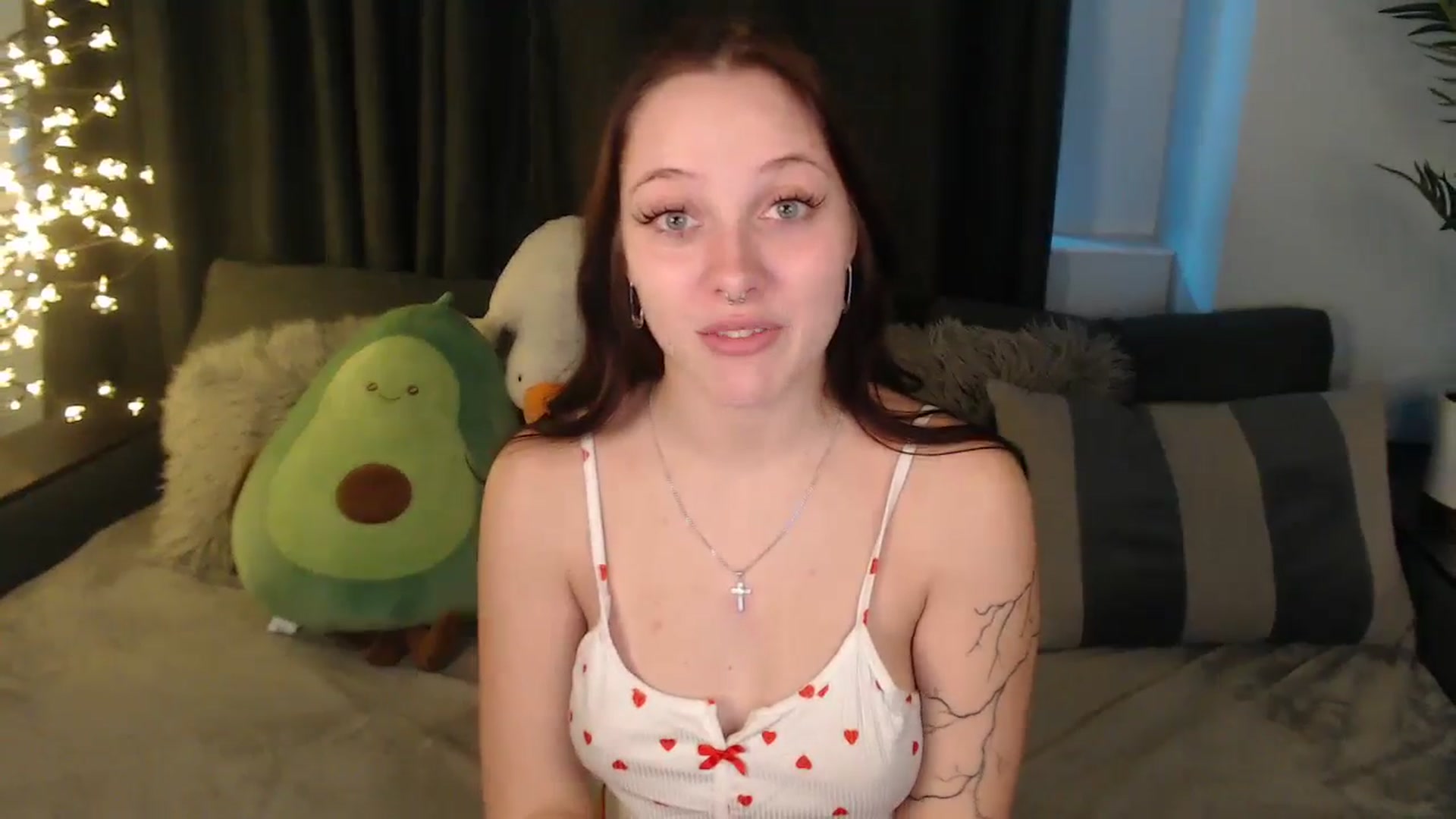Gallery image thumbnail from SerenaSantos's myfreecams stream on, 10/05/2025, 12:08 image 12 of 20