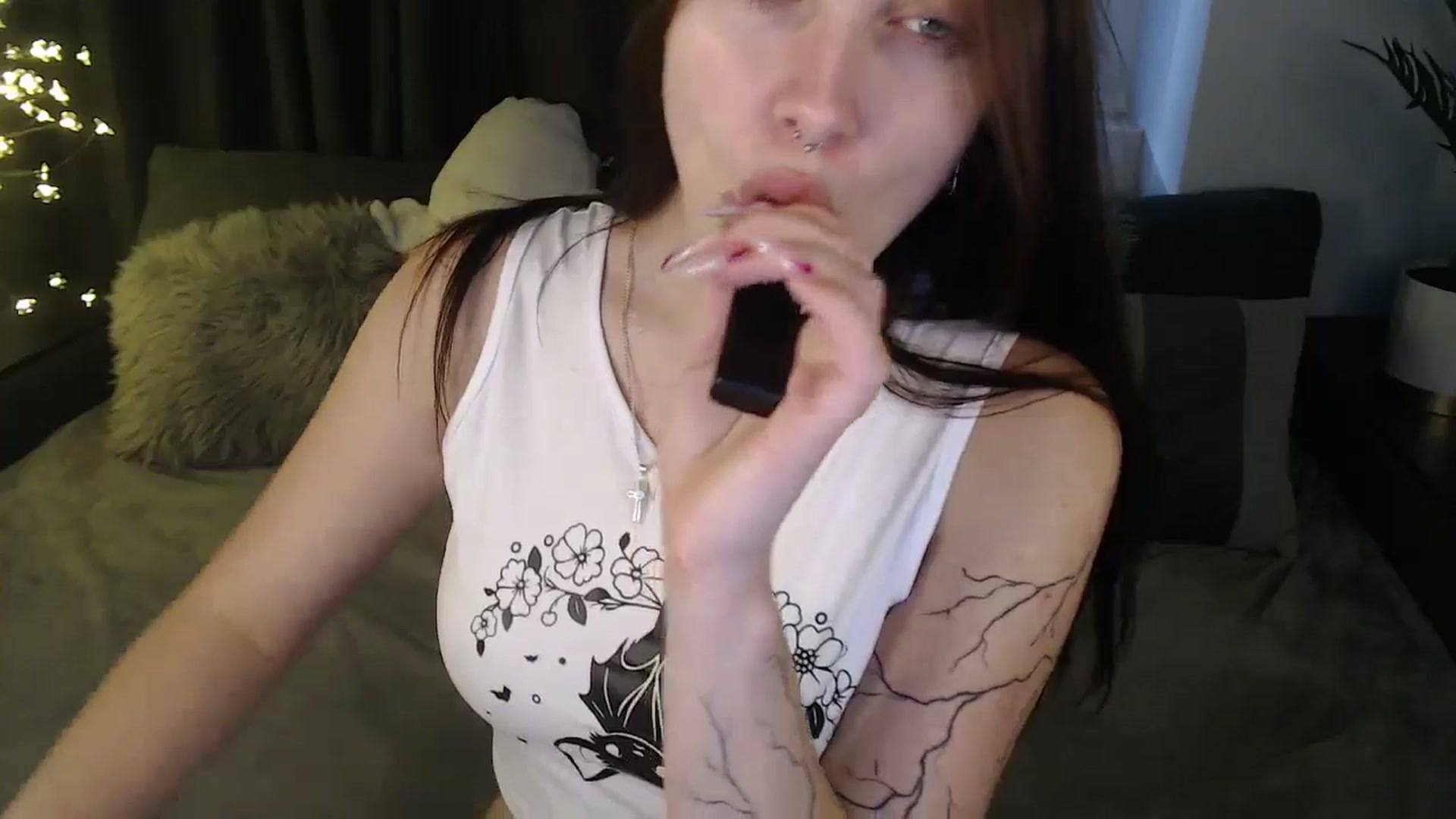 Gallery image thumbnail from SerenaSantos's myfreecams stream on, 10/06/2025, 12:02 image 5 of 20