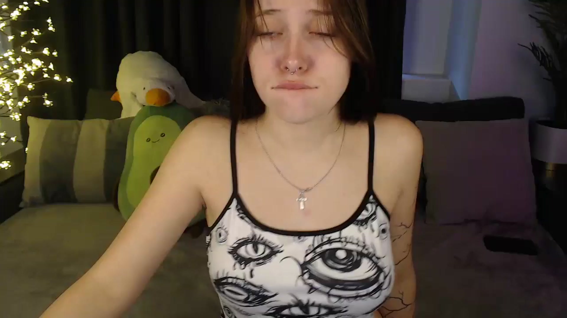 Gallery image thumbnail from SerenaSantos's myfreecams stream on, 10/14/2025, 11:11 image 5 of 20