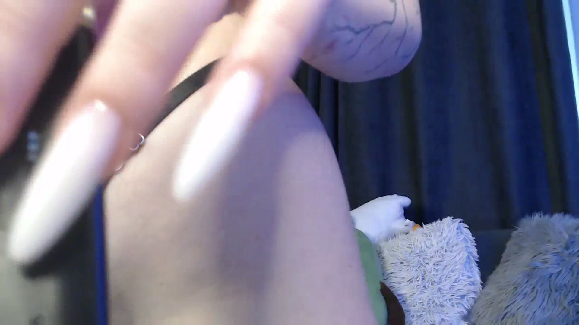 Gallery image thumbnail from SerenaSantos's myfreecams stream on, 10/19/2025, 10:38 image 6 of 20