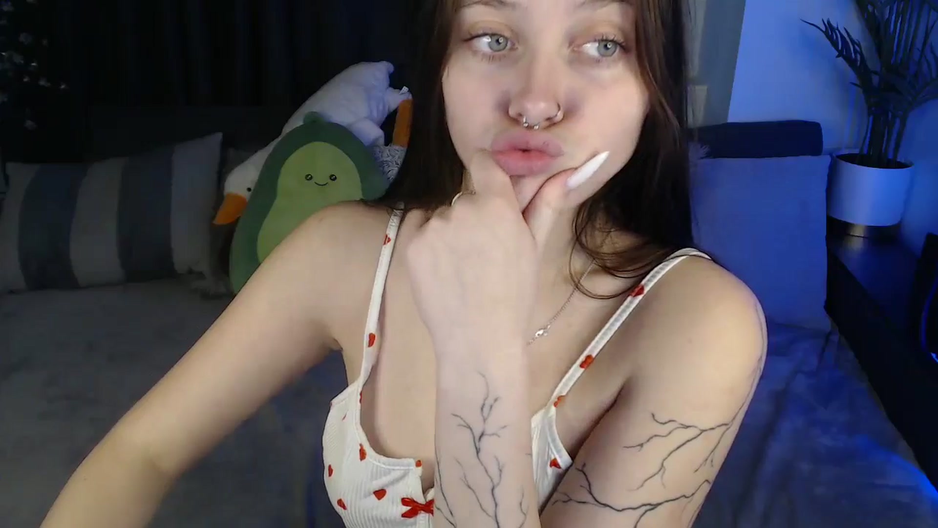 Gallery image thumbnail from SerenaSantos's myfreecams stream on, 10/19/2025, 13:59 image 9 of 20