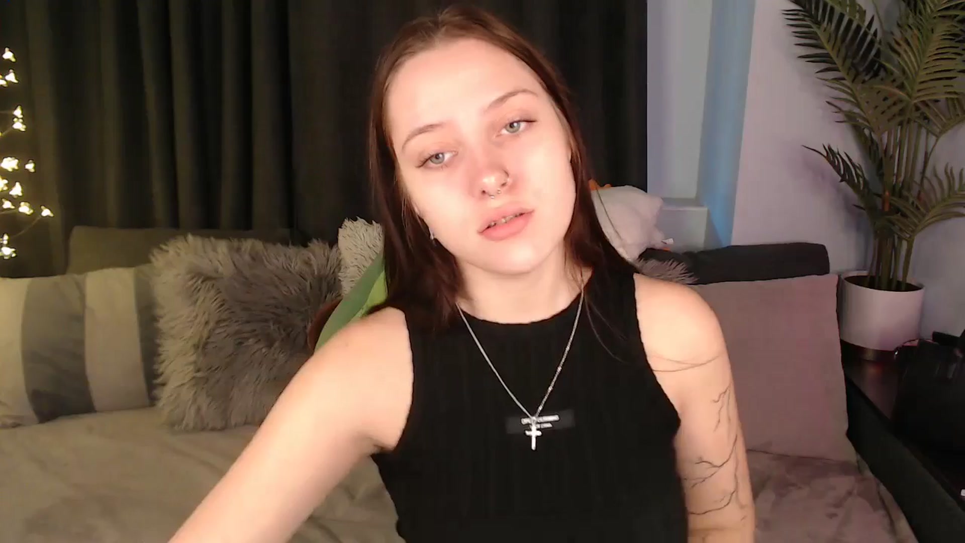 Gallery image thumbnail from SerenaSantos's myfreecams stream on, 10/21/2025, 09:52 image 13 of 20