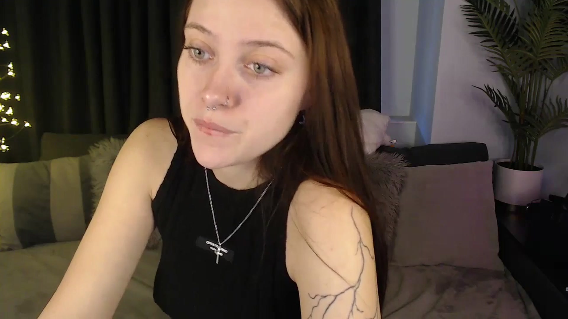 Gallery image thumbnail from SerenaSantos's myfreecams stream on, 10/21/2025, 09:52 image 14 of 20