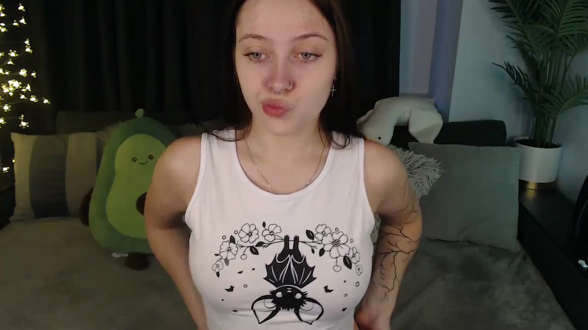 Gallery image thumbnail from SerenaSantos's myfreecams stream on, 10/26/2025, 09:58 image 6 of 20