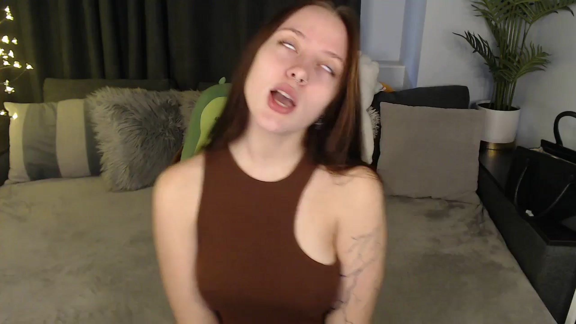 Gallery image thumbnail from SerenaSantos's myfreecams stream on, 10/27/2025, 09:48 image 18 of 20