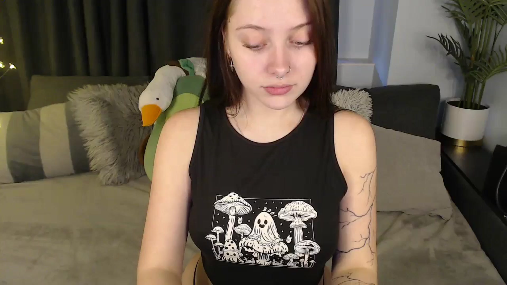 Gallery image thumbnail from SerenaSantos's myfreecams stream on, 10/29/2025, 10:46 image 17 of 20