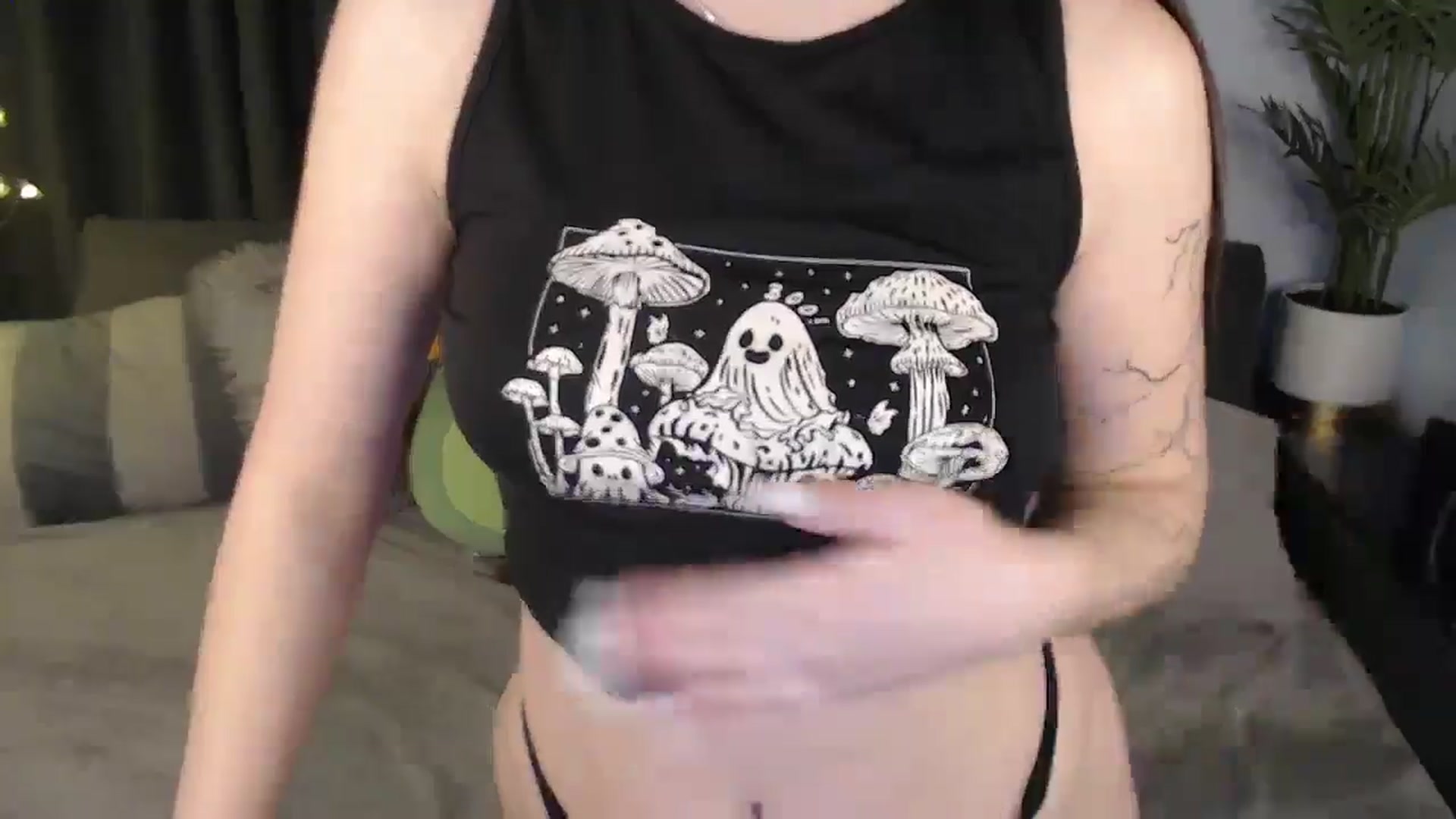 Gallery image thumbnail from SerenaSantos's myfreecams stream on, 10/29/2025, 10:46 image 10 of 20
