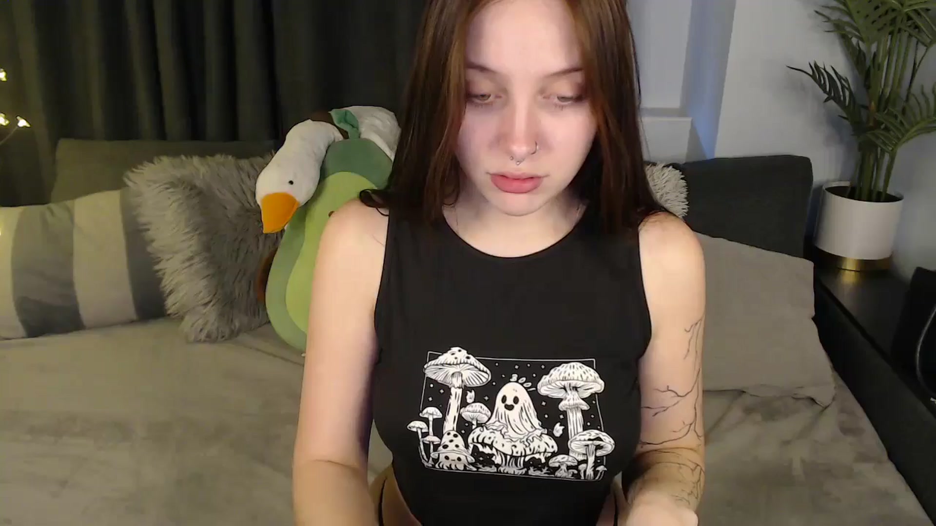 Gallery image thumbnail from SerenaSantos's myfreecams stream on, 10/29/2025, 10:46 image 15 of 20
