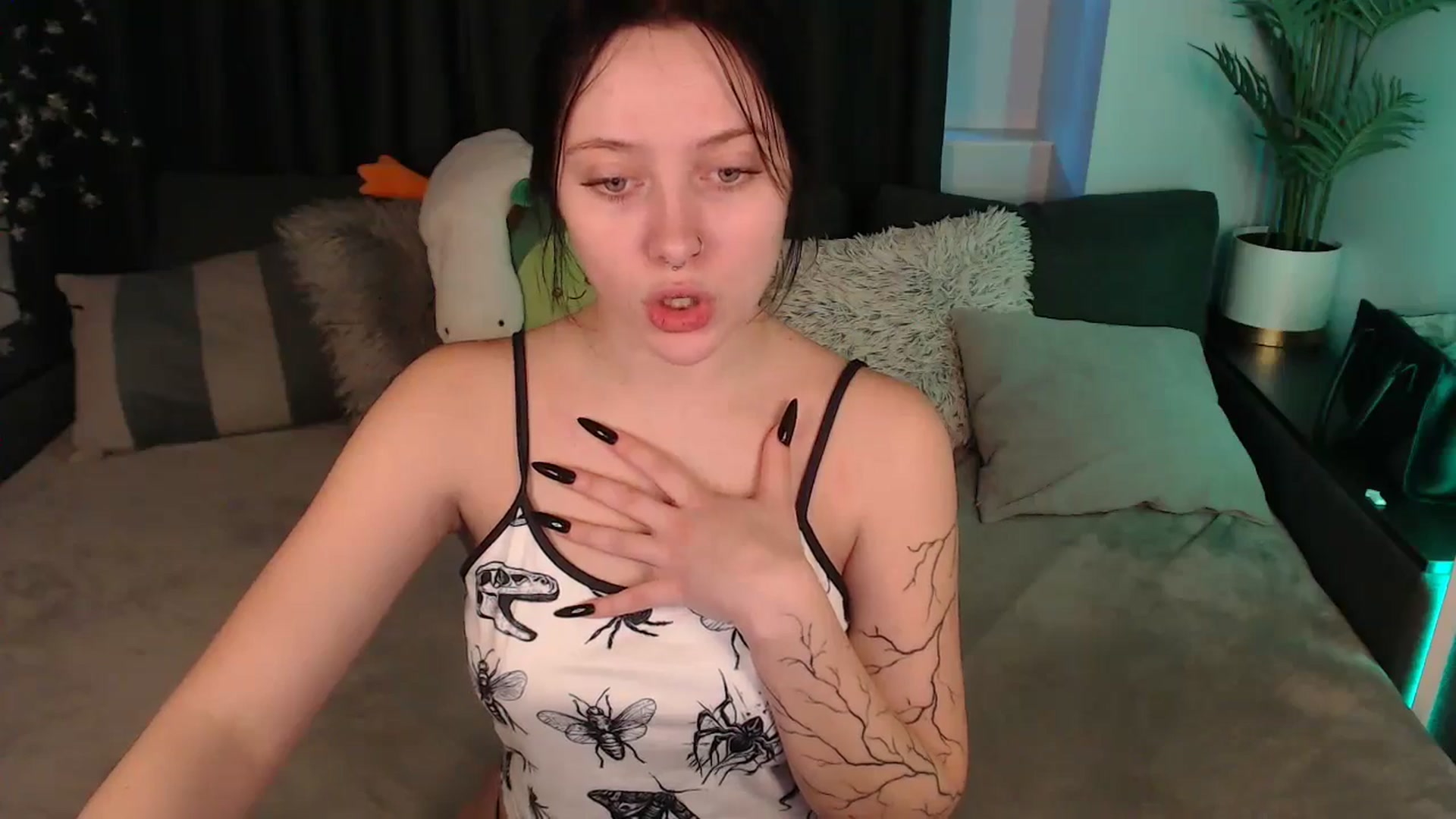 Gallery image thumbnail from SerenaSantos's myfreecams stream on, 11/01/2025, 10:47 image 19 of 20