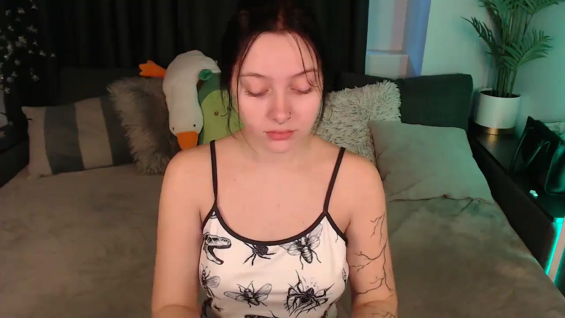 Gallery image thumbnail from SerenaSantos's myfreecams stream on, 11/01/2025, 10:47 image 16 of 20