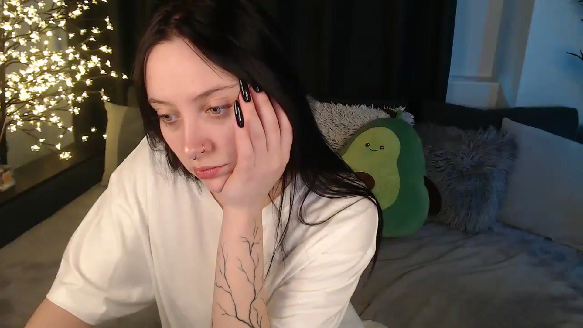 Gallery image thumbnail from SerenaSantos's myfreecams stream on, 11/02/2025, 09:51 image 8 of 20