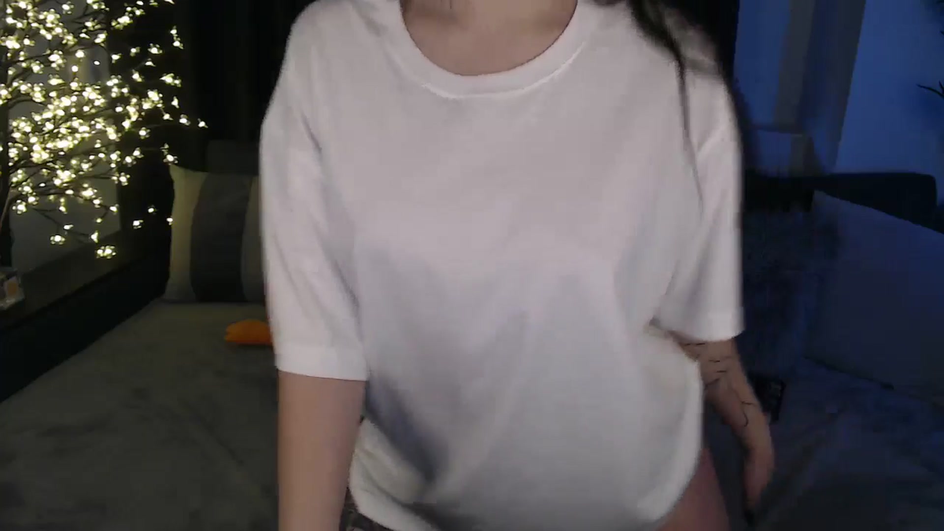 Gallery image thumbnail from SerenaSantos's myfreecams stream on, 11/02/2025, 09:51 image 12 of 20