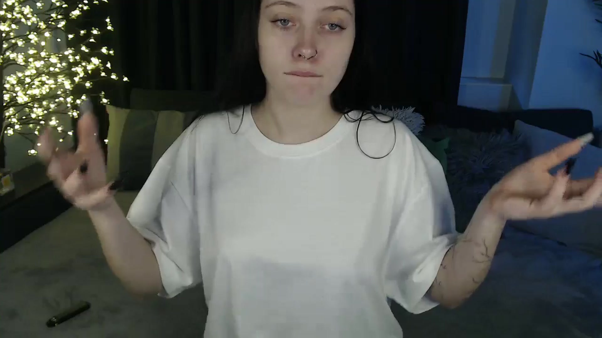 Gallery image thumbnail from SerenaSantos's myfreecams stream on, 11/02/2025, 10:14 image 12 of 20