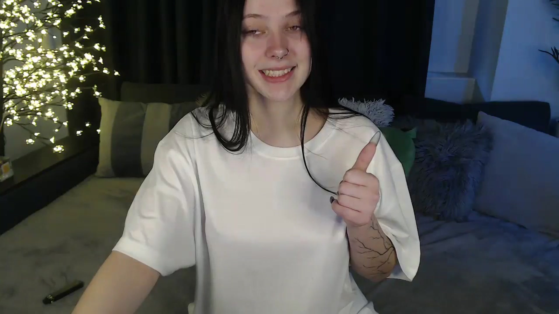 Gallery image thumbnail from SerenaSantos's myfreecams stream on, 11/02/2025, 10:14 image 14 of 20