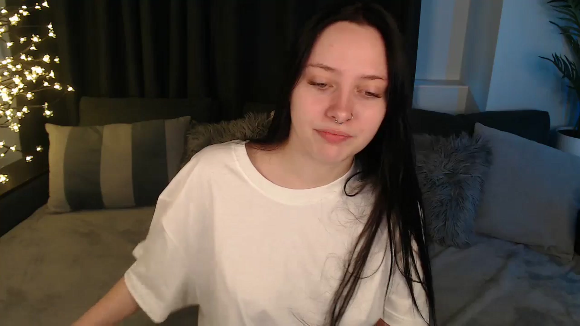 Gallery image thumbnail from SerenaSantos's myfreecams stream on, 11/02/2025, 11:32 image 16 of 20