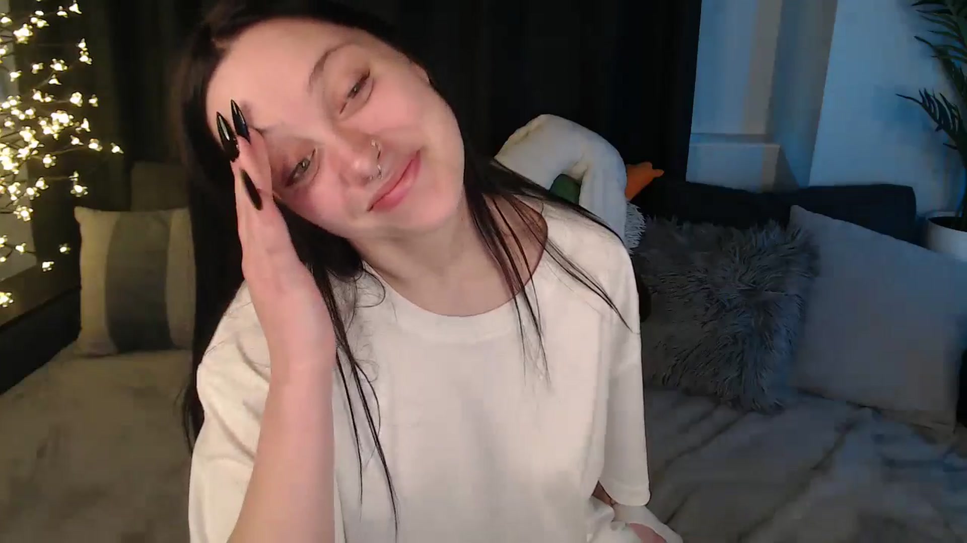 Gallery image thumbnail from SerenaSantos's myfreecams stream on, 11/02/2025, 11:32 image 9 of 20