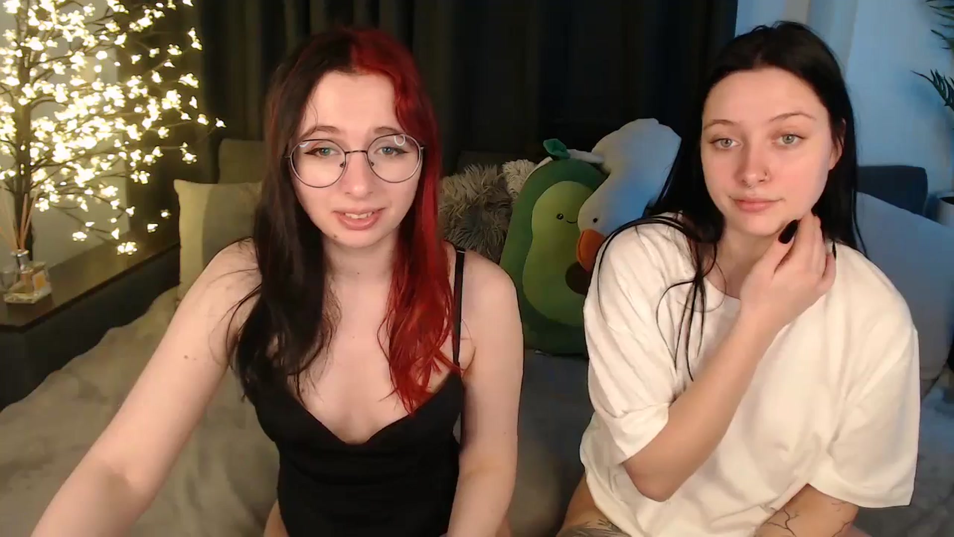 Gallery image thumbnail from SerenaSantos's myfreecams stream on, 11/02/2025, 13:12 image 10 of 20