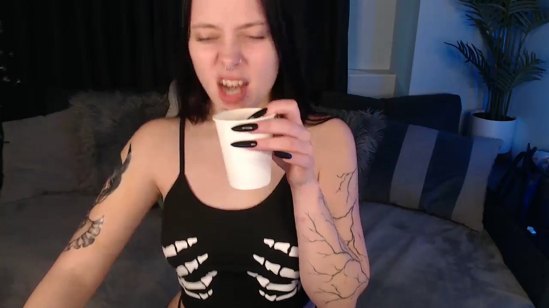 Gallery image thumbnail from SerenaSantos's myfreecams stream on, 11/10/2025, 11:28 image 17 of 20
