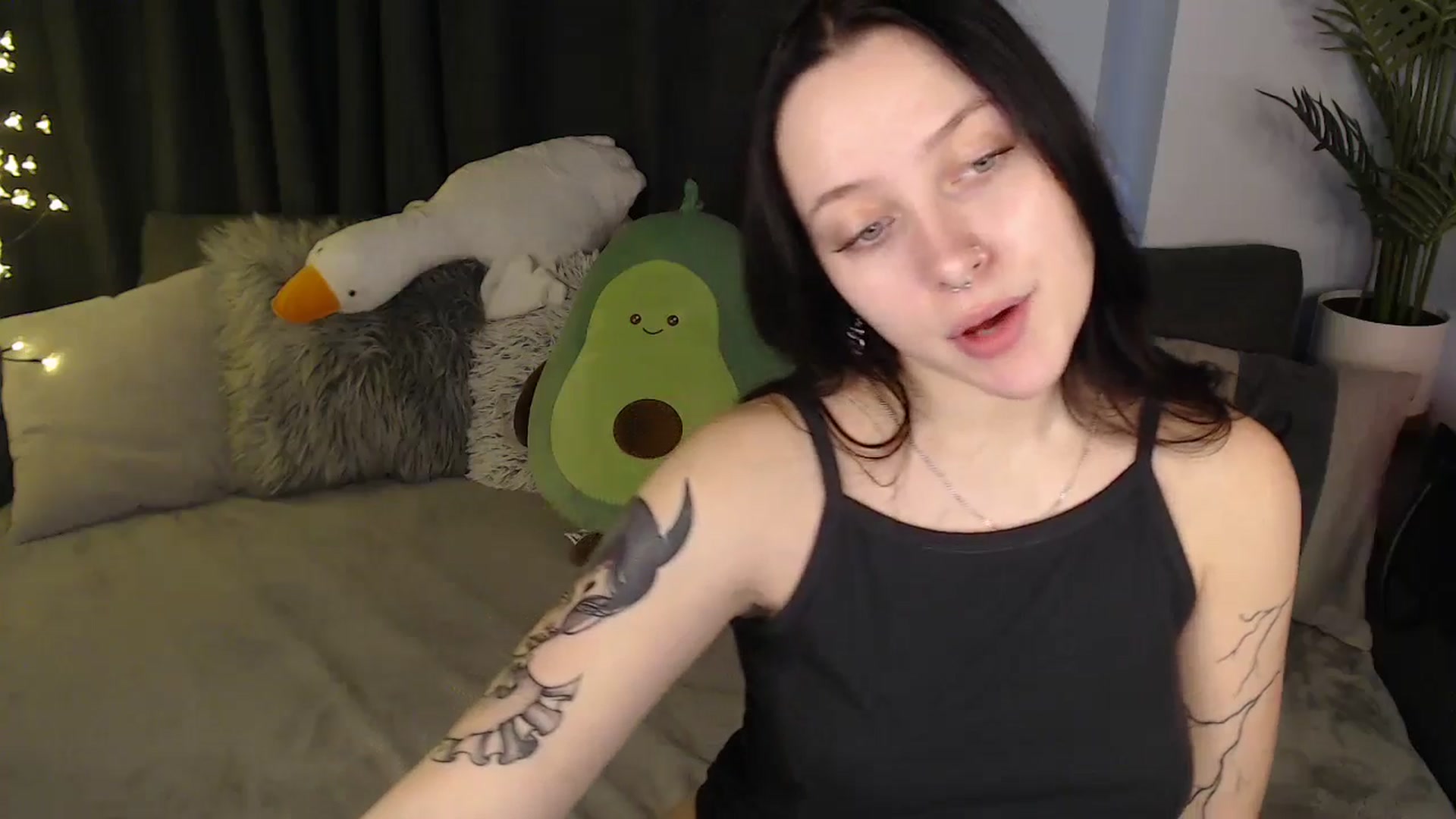 Gallery image thumbnail from SerenaSantos's myfreecams stream on, 11/12/2025, 13:01 image 19 of 20