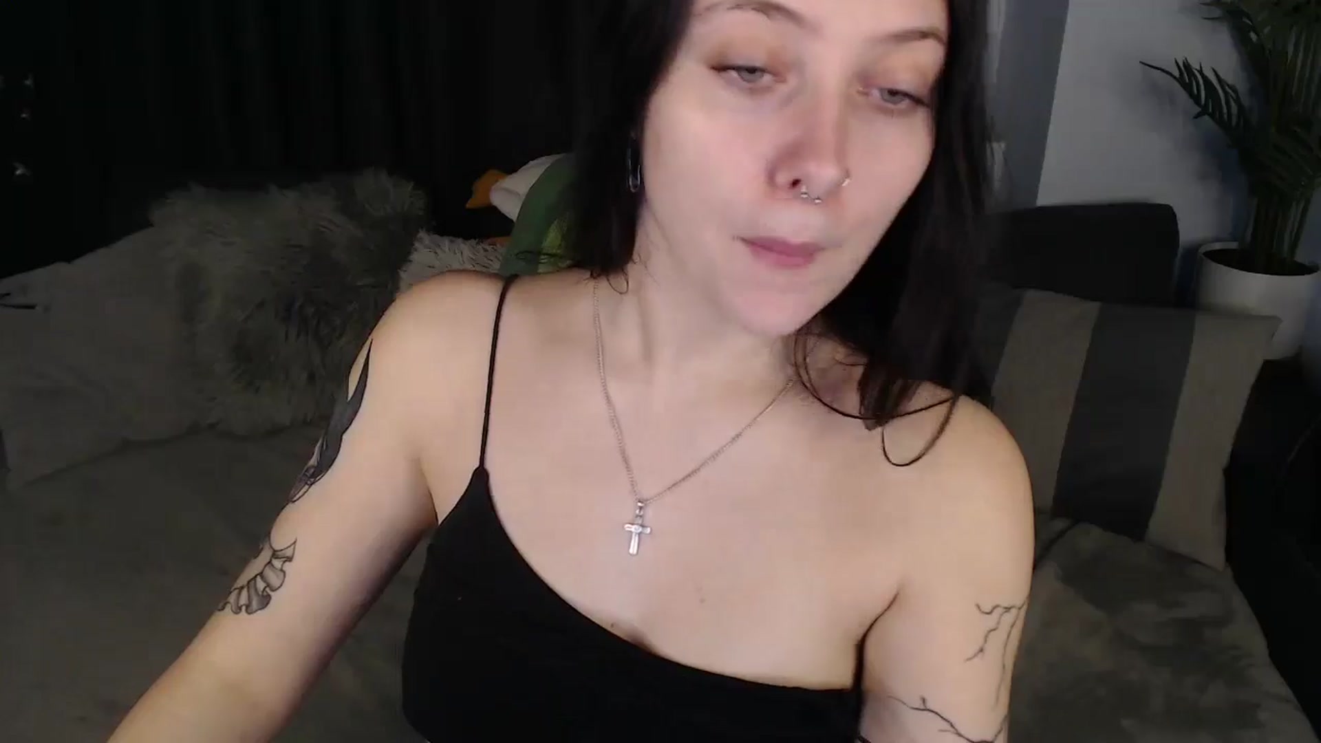 Gallery image thumbnail from SerenaSantos's myfreecams stream on, 11/30/2025, 12:49 image 17 of 20