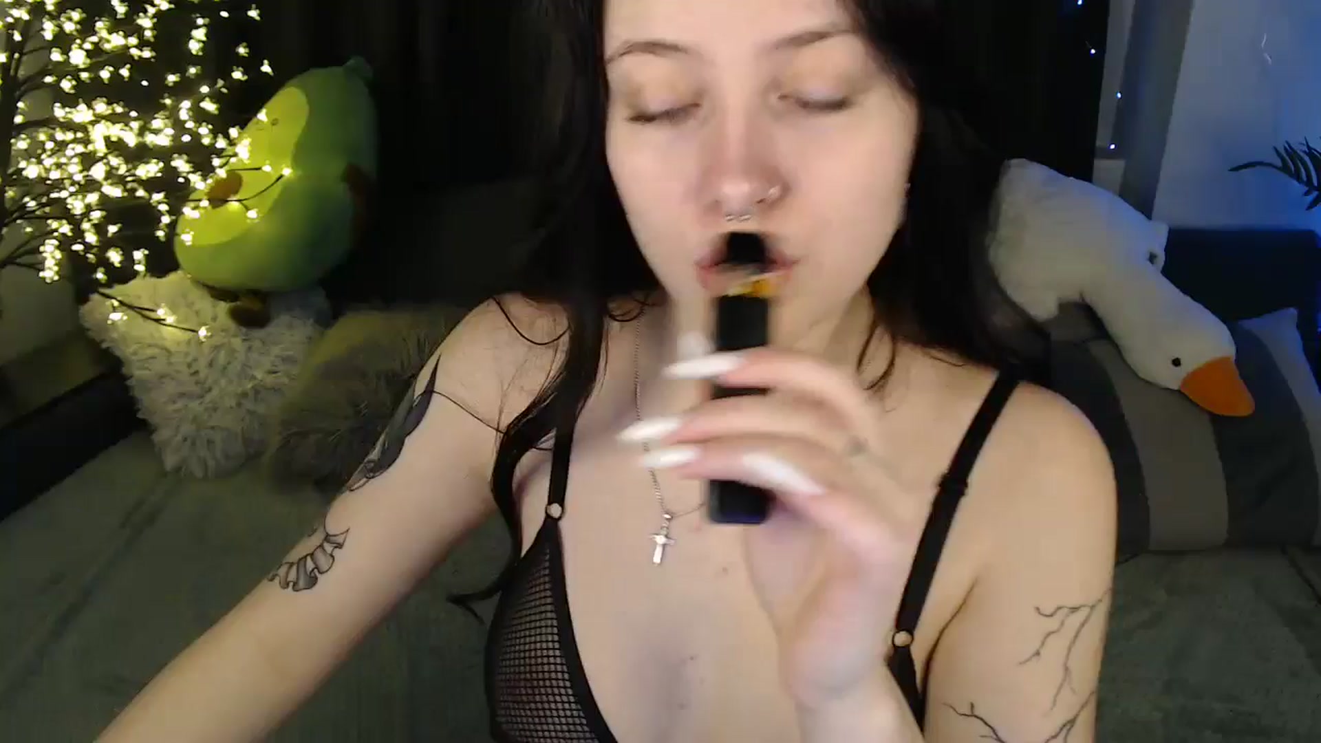 Gallery image thumbnail from SerenaSantos's myfreecams stream on, 12/07/2025, 10:48 image 12 of 20