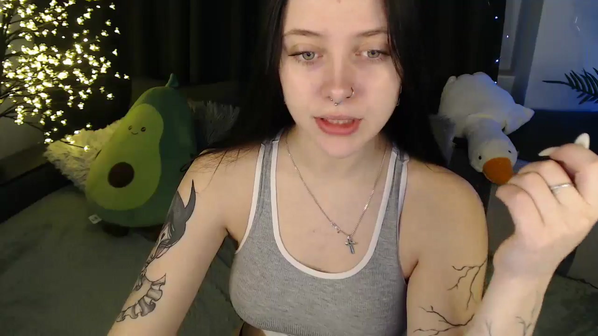 Gallery image thumbnail from SerenaSantos's myfreecams stream on, 12/10/2025, 09:54 image 9 of 20