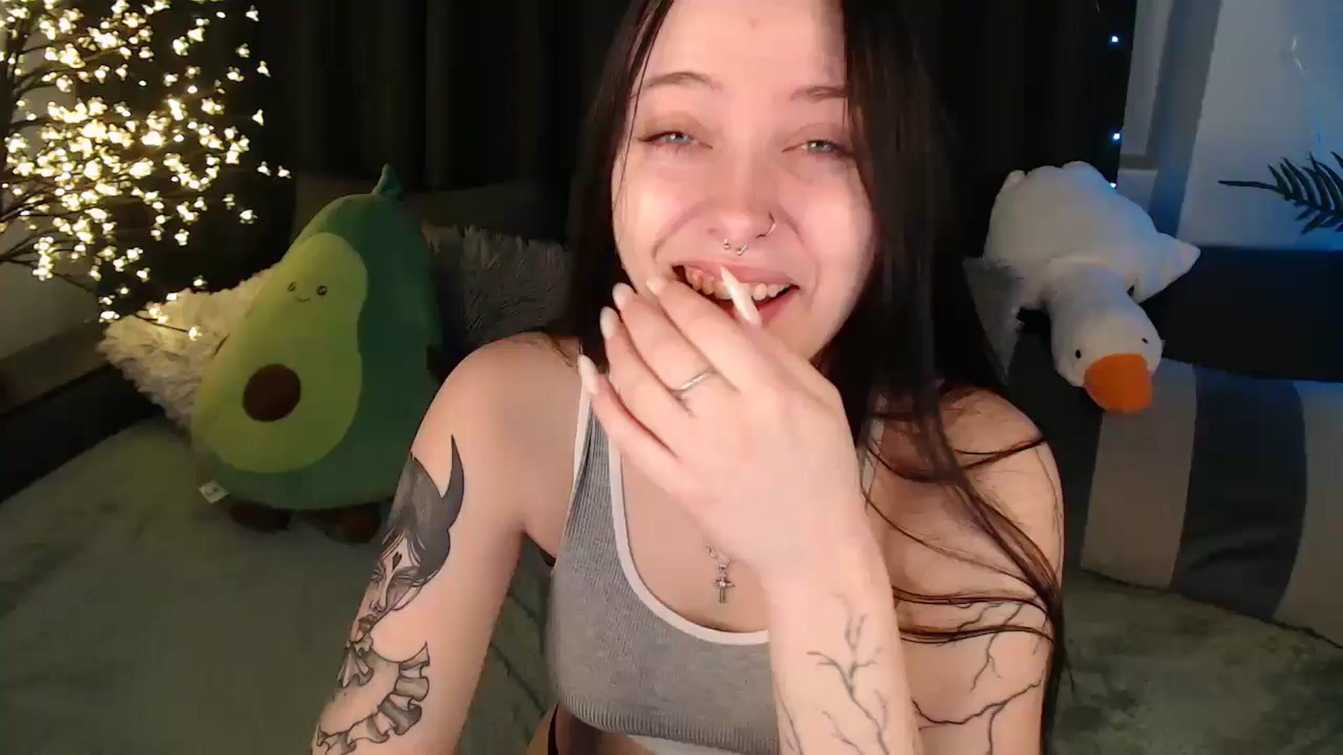 Gallery image thumbnail from SerenaSantos's myfreecams stream on, 12/10/2025, 09:54 image 18 of 20