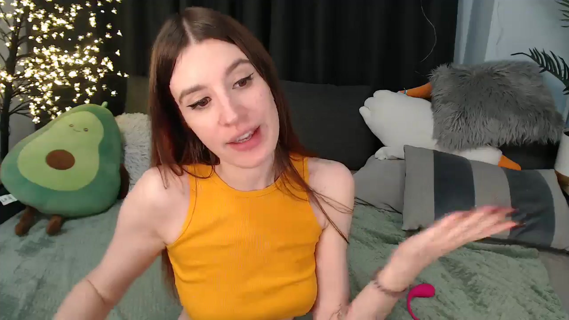 Gallery image thumbnail from SerenaSantos's myfreecams stream on, 12/10/2025, 13:53 image 4 of 20