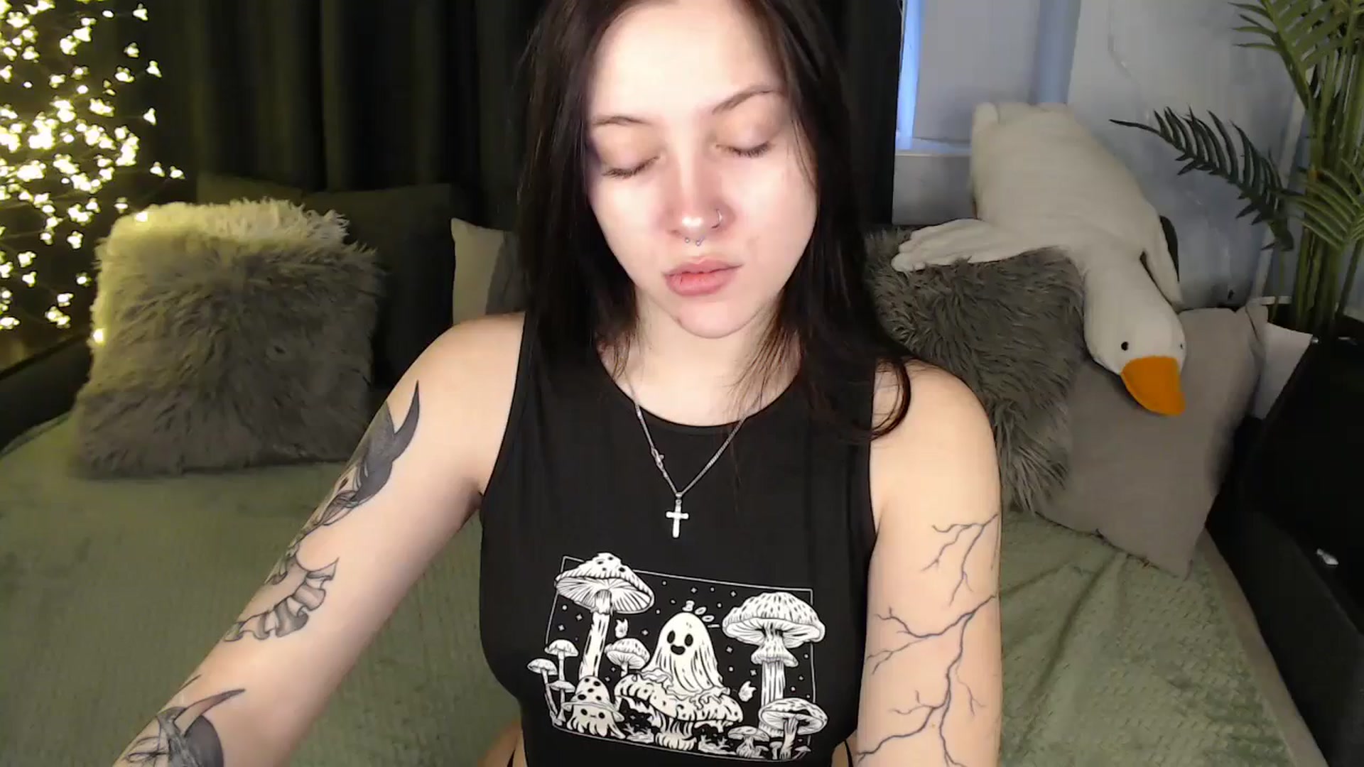 Gallery image thumbnail from SerenaSantos's myfreecams stream on, 12/19/2025, 09:57 image 5 of 20