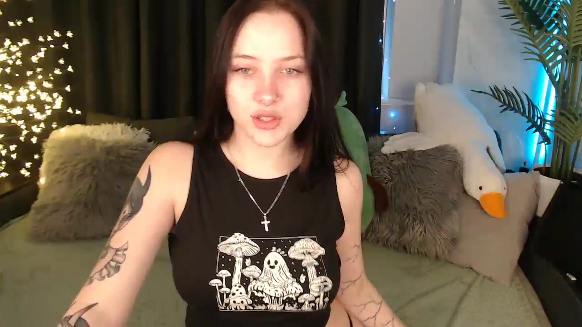 Gallery image thumbnail from SerenaSantos's myfreecams stream on, 12/19/2025, 09:57 image 7 of 20