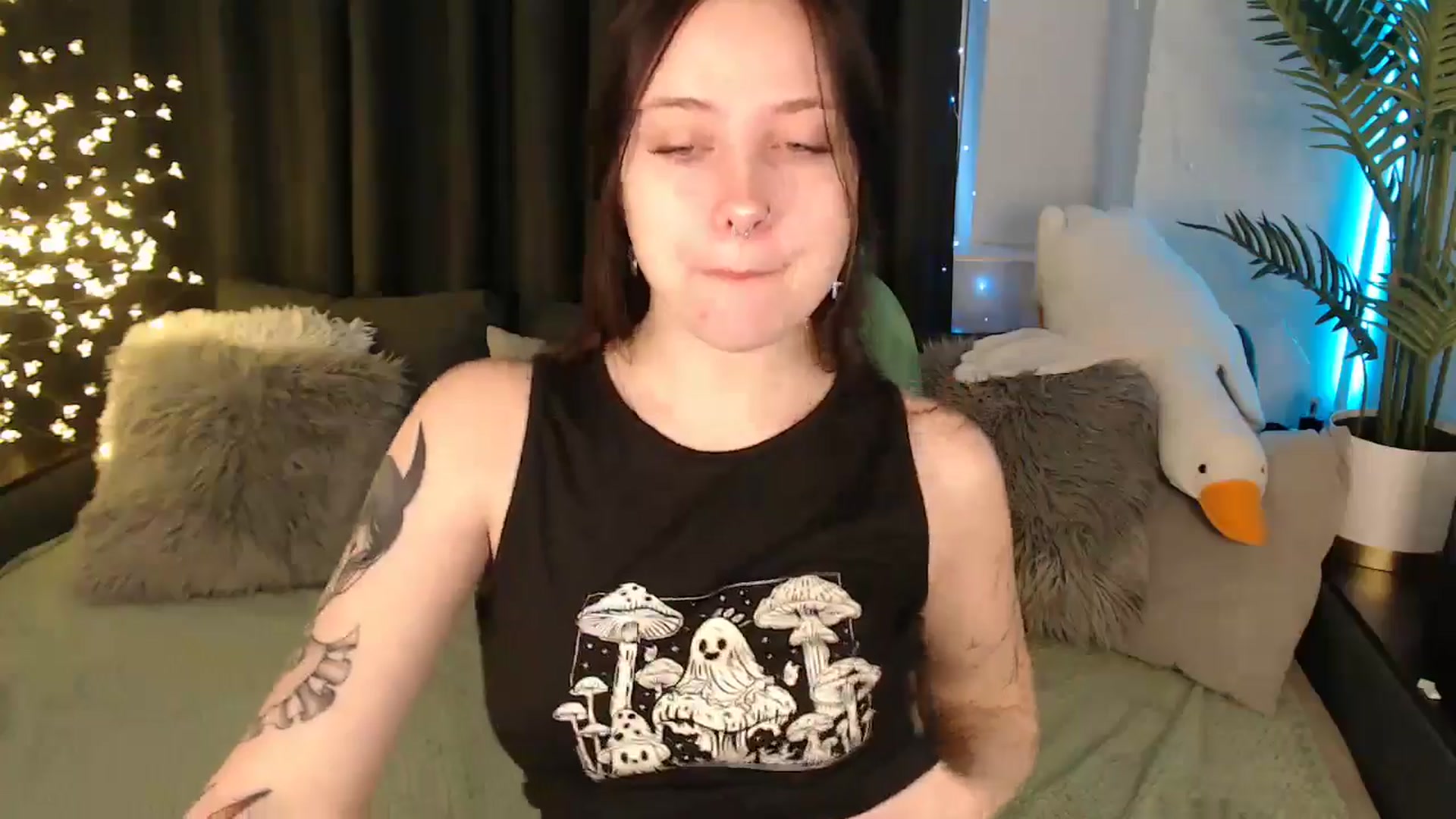 Gallery image thumbnail from SerenaSantos's myfreecams stream on, 12/19/2025, 09:57 image 20 of 20