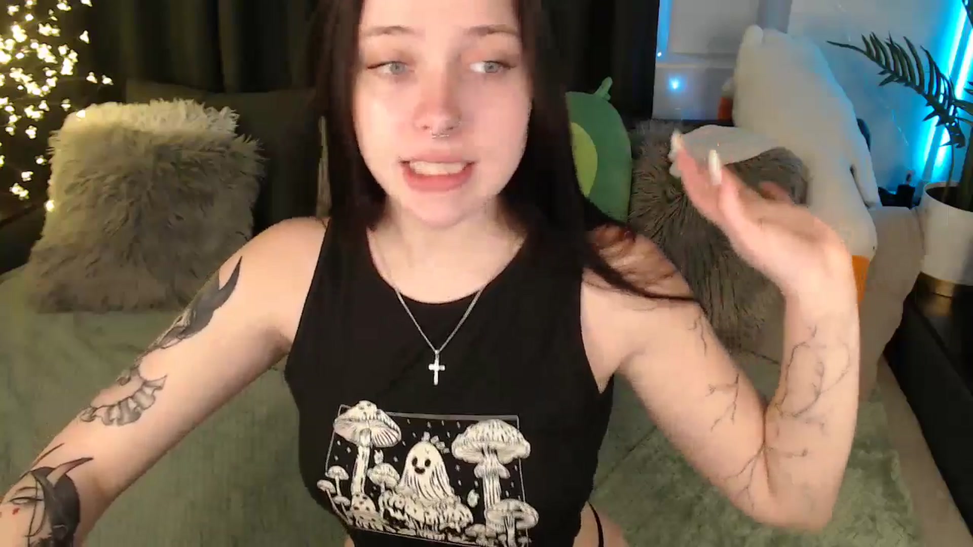 Gallery image thumbnail from SerenaSantos's myfreecams stream on, 12/19/2025, 12:56 image 10 of 20