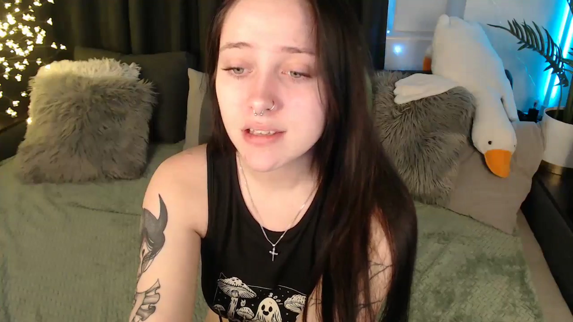 Gallery image thumbnail from SerenaSantos's myfreecams stream on, 12/19/2025, 12:56 image 9 of 20