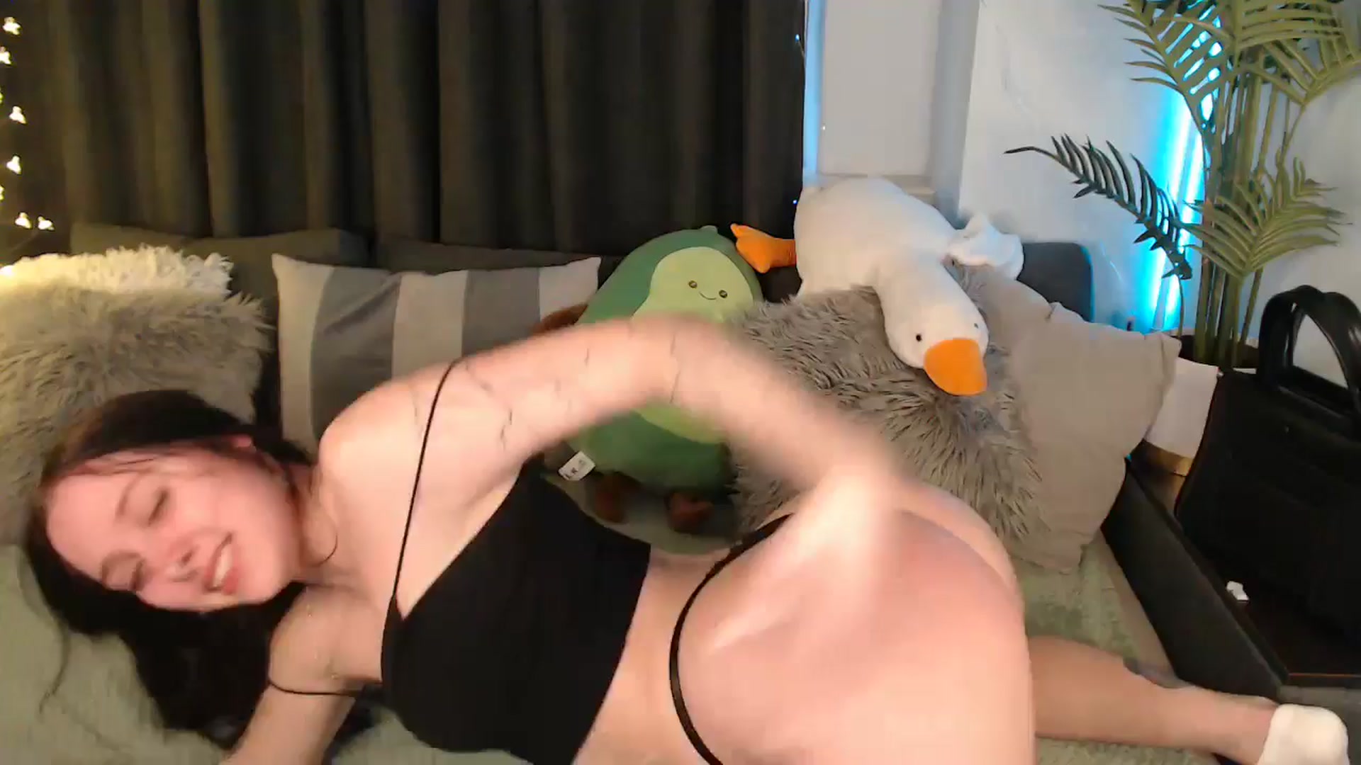 Gallery image thumbnail from SerenaSantos's myfreecams stream on, 12/20/2025, 10:19 image 18 of 20