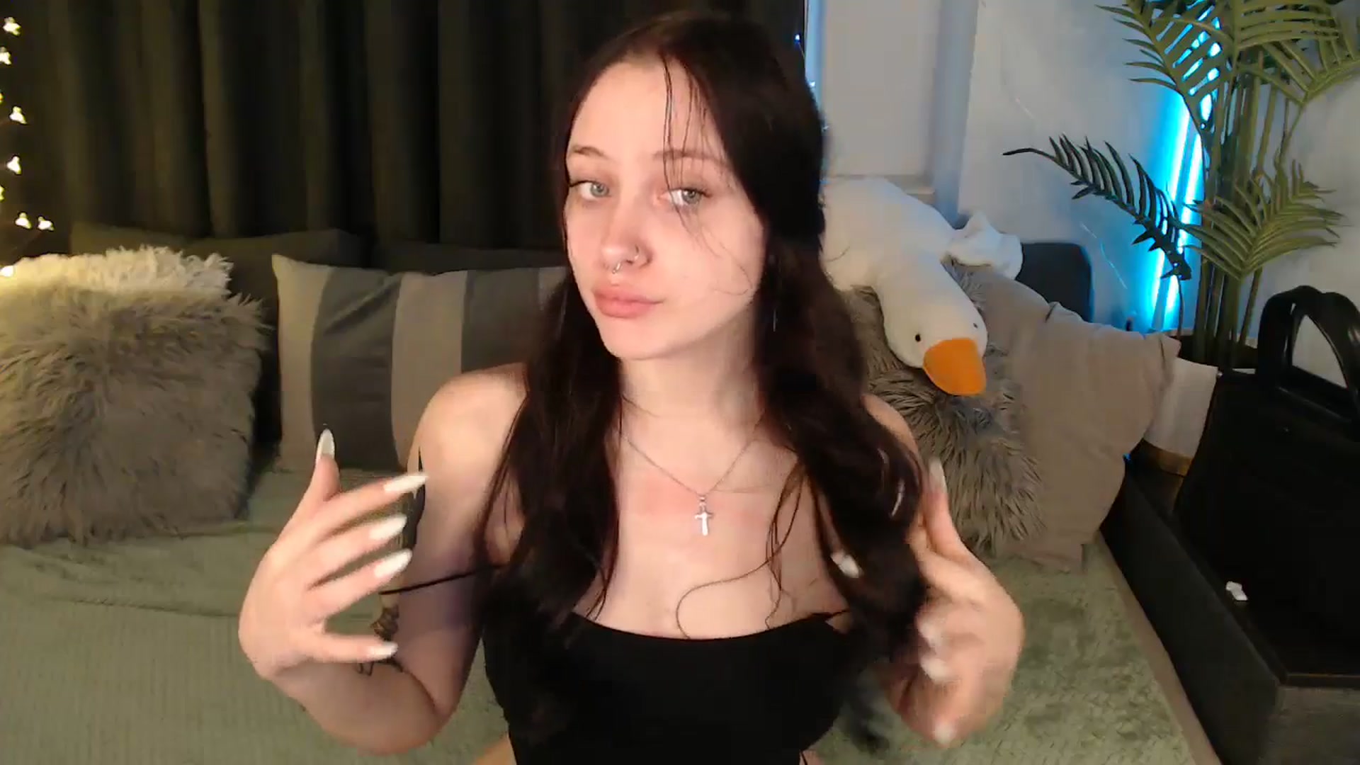 Gallery image thumbnail from SerenaSantos's myfreecams stream on, 12/20/2025, 10:19 image 10 of 20