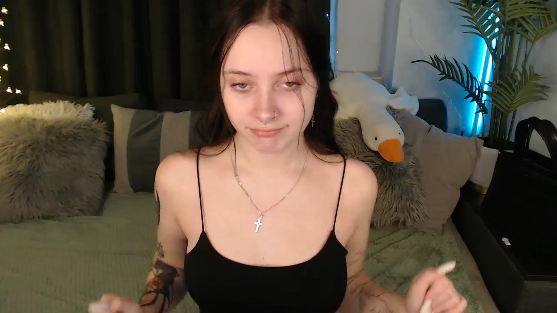 Gallery image thumbnail from SerenaSantos's myfreecams stream on, 12/20/2025, 11:36 image 2 of 20