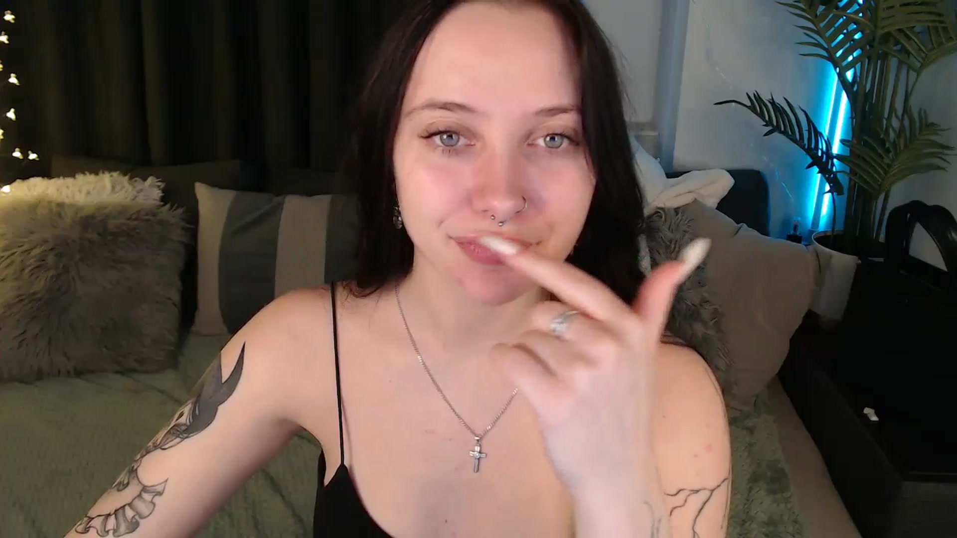 Gallery image thumbnail from SerenaSantos's myfreecams stream on, 12/20/2025, 12:15 image 19 of 20