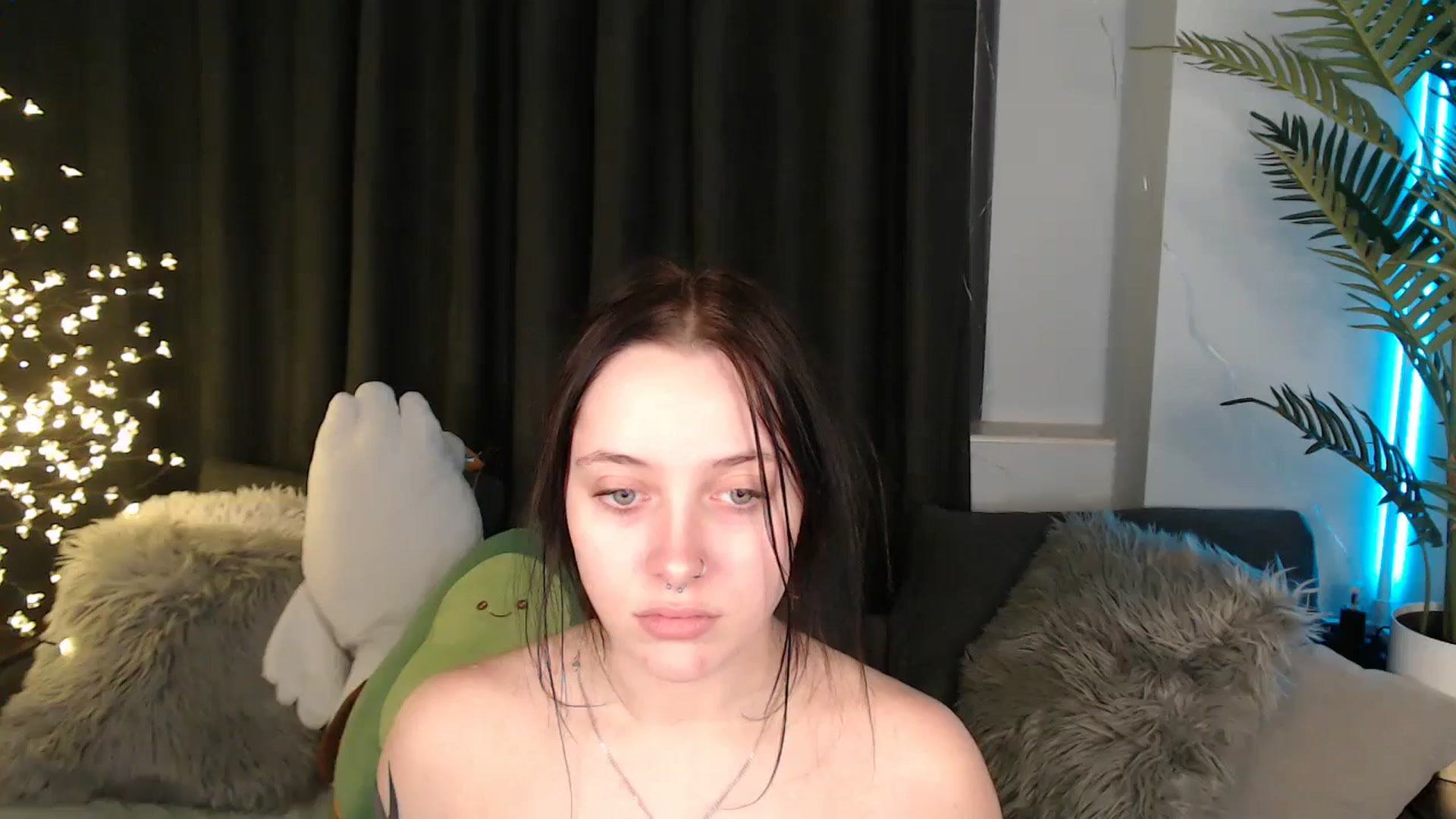 Gallery image thumbnail from SerenaSantos's myfreecams stream on, 12/22/2025, 14:54 image 20 of 20