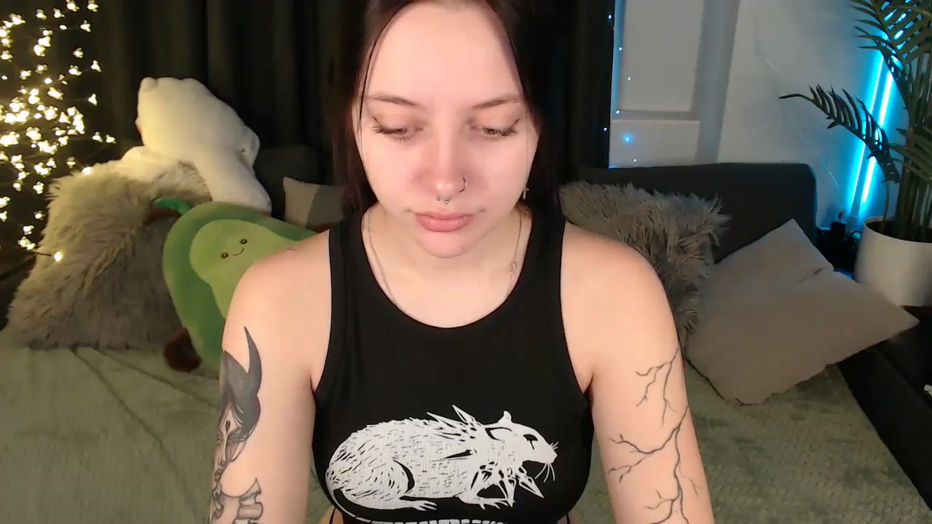 Gallery image thumbnail from SerenaSantos's myfreecams stream on, 12/24/2025, 10:19 image 4 of 20
