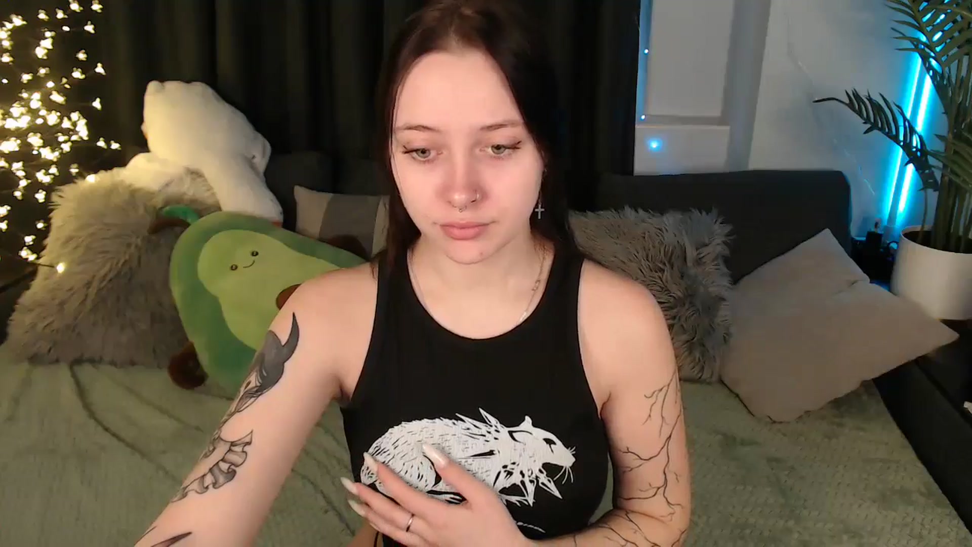 Gallery image thumbnail from SerenaSantos's myfreecams stream on, 12/24/2025, 10:19 image 9 of 20