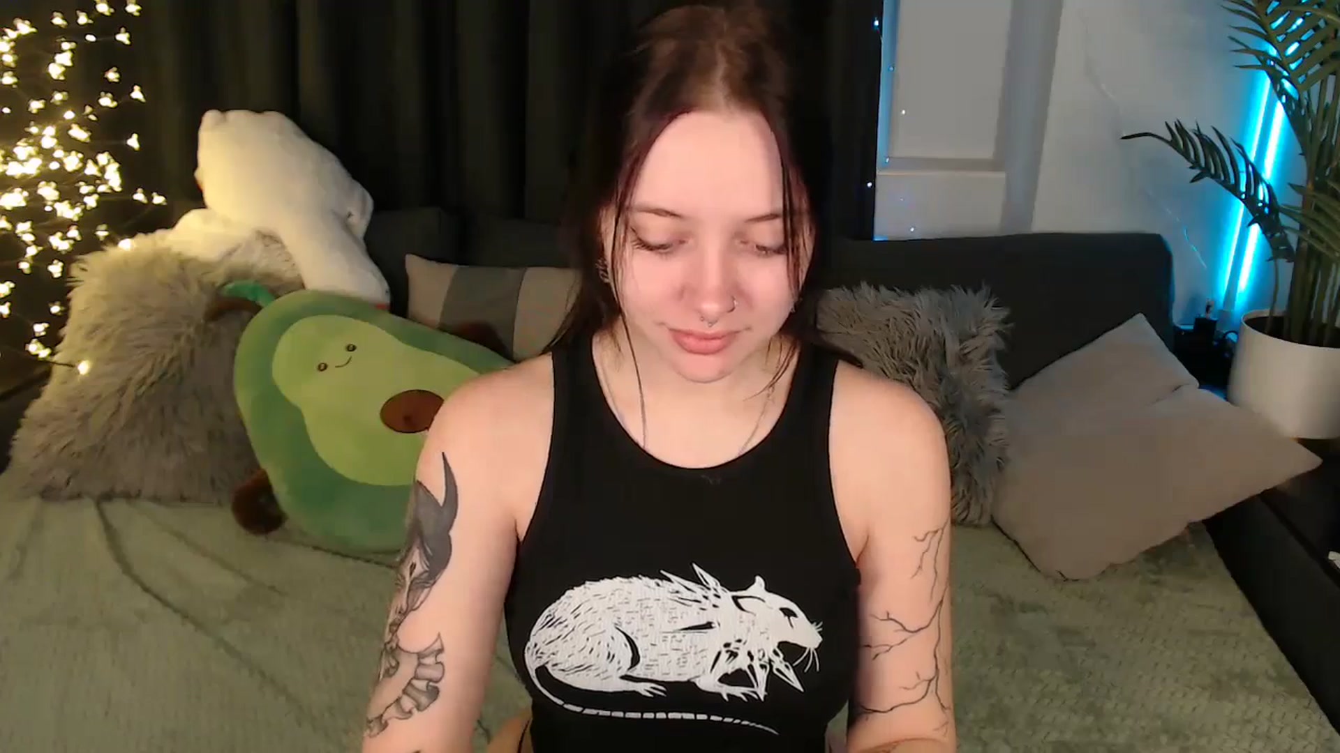 Gallery image thumbnail from SerenaSantos's myfreecams stream on, 12/24/2025, 10:19 image 15 of 20