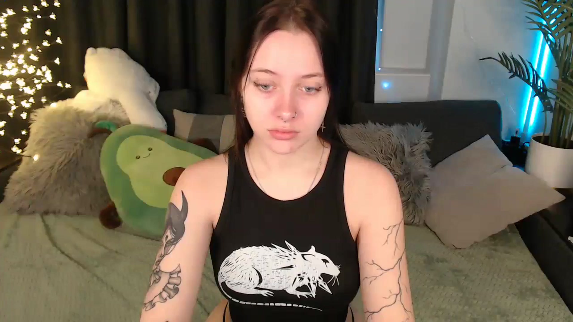 Gallery image thumbnail from SerenaSantos's myfreecams stream on, 12/24/2025, 10:19 image 10 of 20
